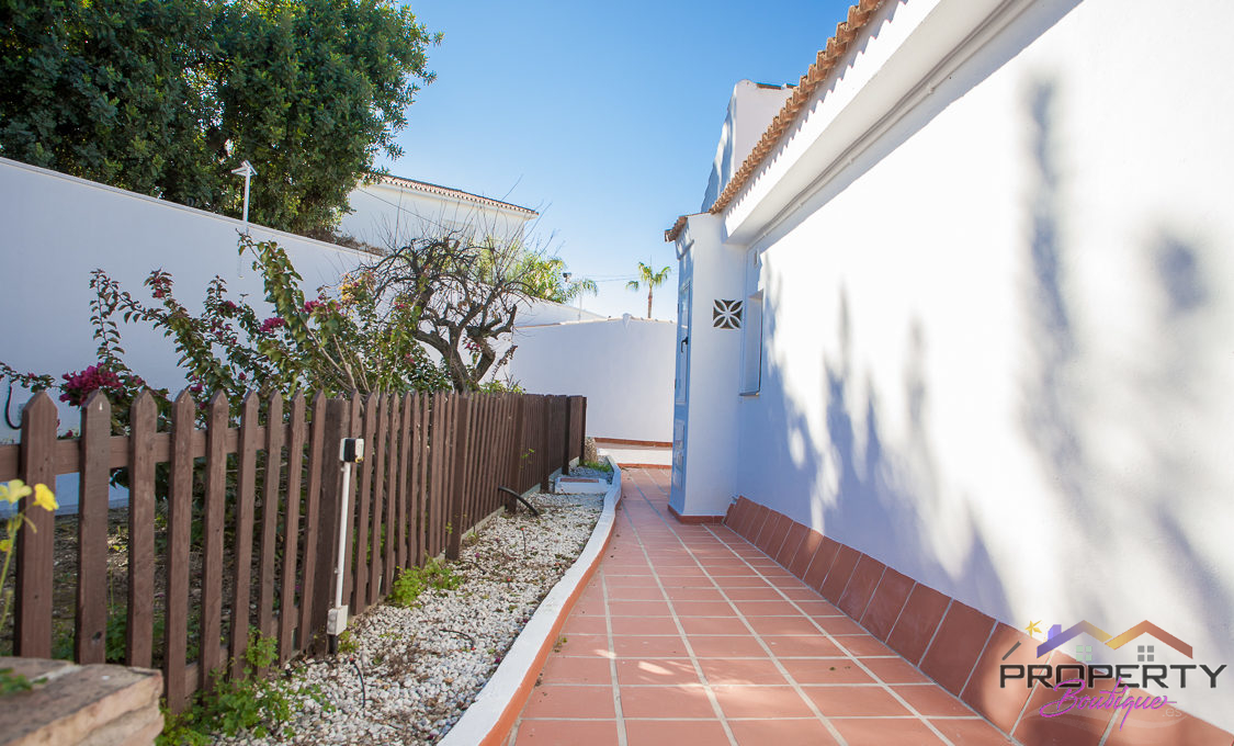 large-plot-for-sale-with-3-properties-mijas-173-IMG_1705