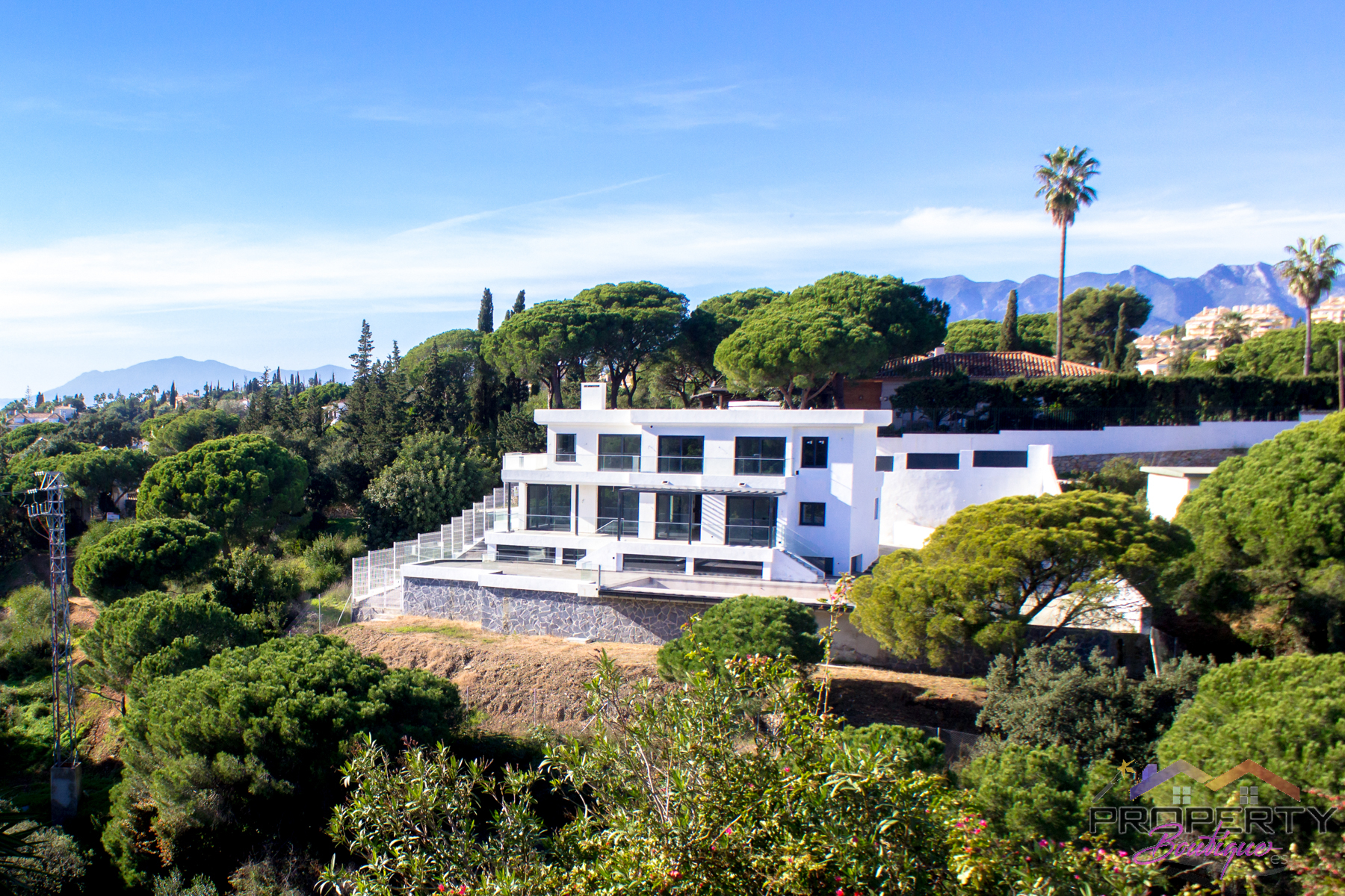 Luxury 3 Bedroom Villa For Sale – Elviria, Marbella